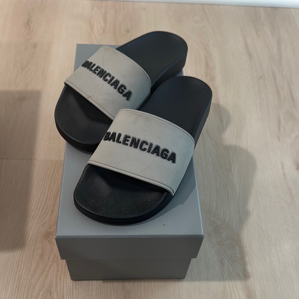 Balenciaga women Slide Sandals size Eur 37